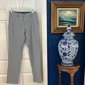 Men’s Vineyard Vines Gray On The Go Pants Size 28 x 32